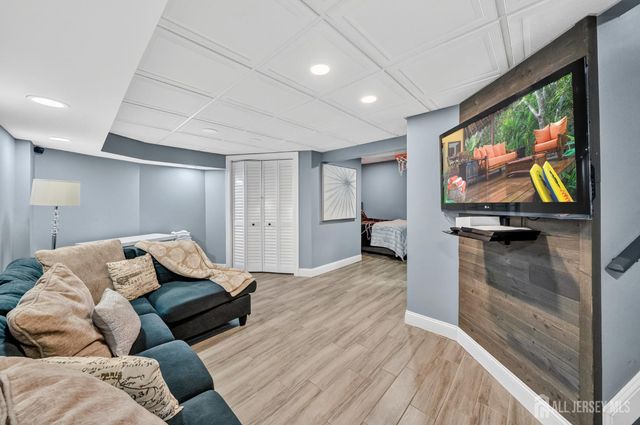12 Periwinkle Court, East Brunswick, NJ 08816