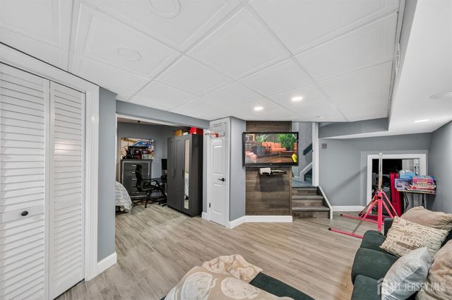 12 Periwinkle Court, East Brunswick, NJ 08816