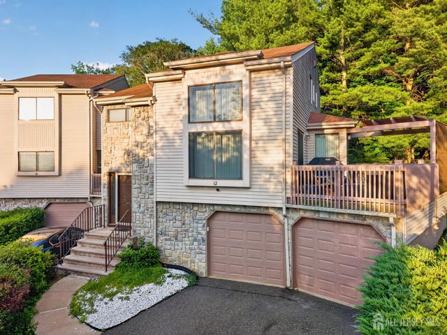 12 Periwinkle Court, East Brunswick, NJ 08816