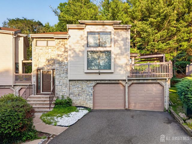 12 Periwinkle Court, East Brunswick, NJ 08816