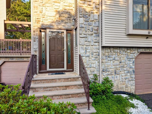 12 Periwinkle Court, East Brunswick, NJ 08816