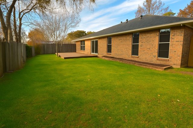 7210 Lakeshore Drive, Rowlett, TX 75089