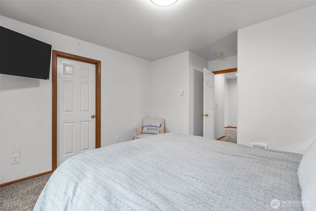 10617 NE Kingston Meadows Circle, Kingston, WA 98346
