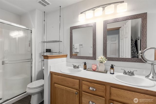 10617 NE Kingston Meadows Circle, Kingston, WA 98346