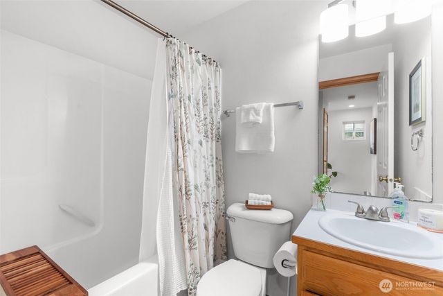 10617 NE Kingston Meadows Circle, Kingston, WA 98346