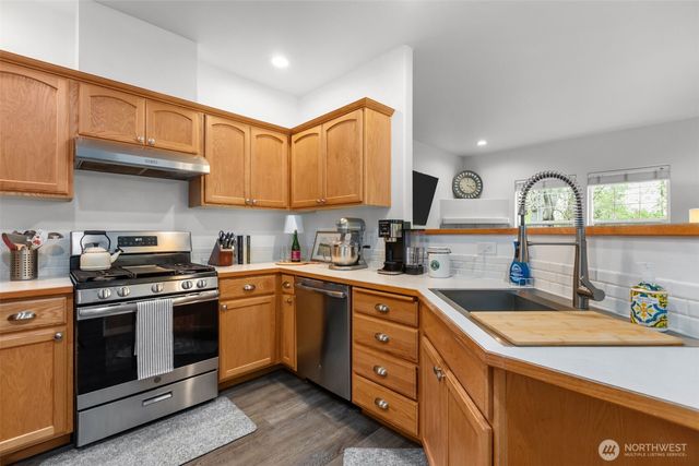 10617 NE Kingston Meadows Circle, Kingston, WA 98346