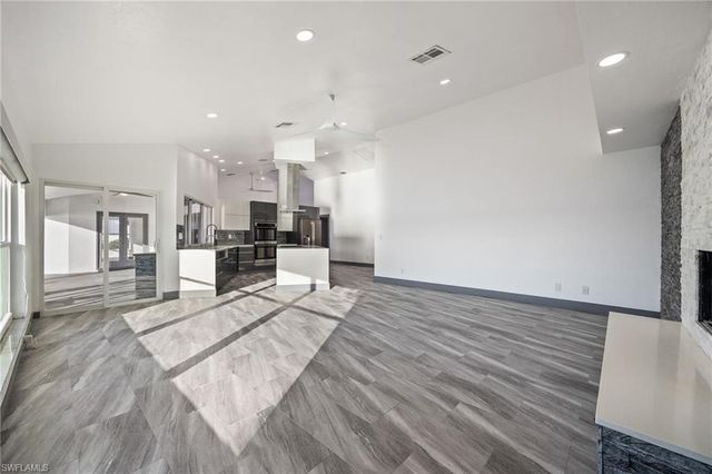 5030 Harborage DR, Fort Myers, FL 33908