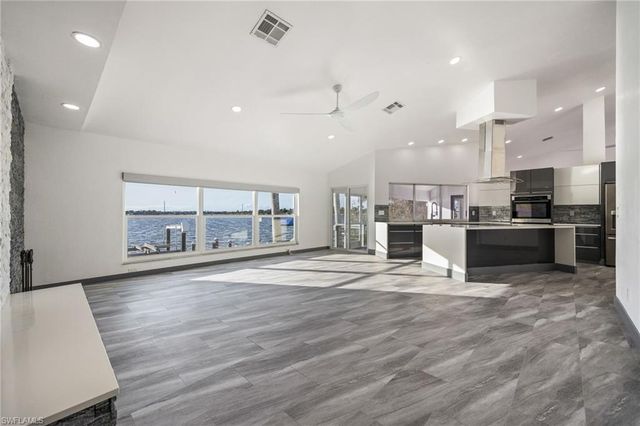 5030 Harborage DR, Fort Myers, FL 33908