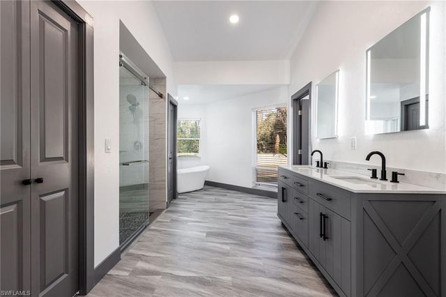 5030 Harborage DR, Fort Myers, FL 33908