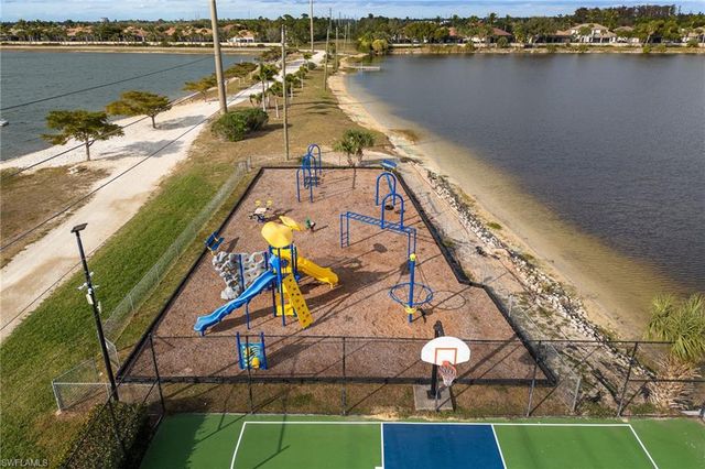 5030 Harborage DR, Fort Myers, FL 33908