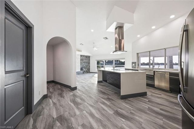 5030 Harborage DR, Fort Myers, FL 33908