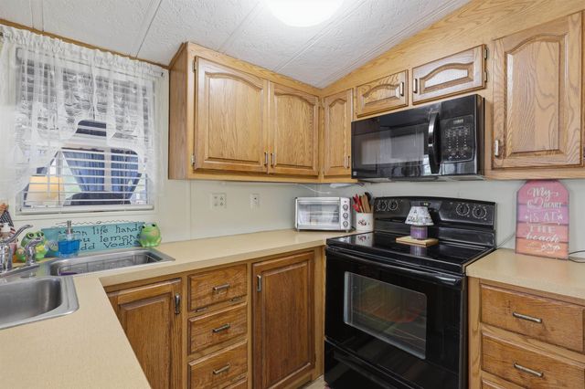 308 State Route 286 Unit 24, Seabrook, NH 03874