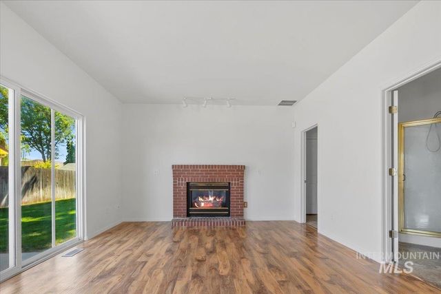 36 S Bonner St, Nampa, ID 83651