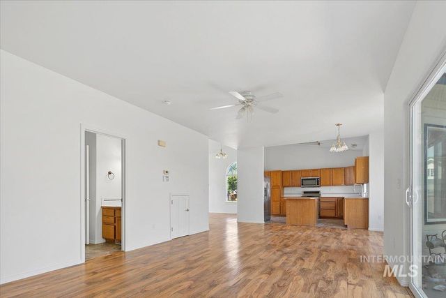 36 S Bonner St, Nampa, ID 83651