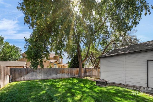 36 S Bonner St, Nampa, ID 83651