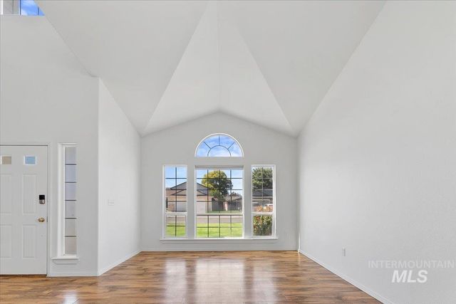 36 S Bonner St, Nampa, ID 83651