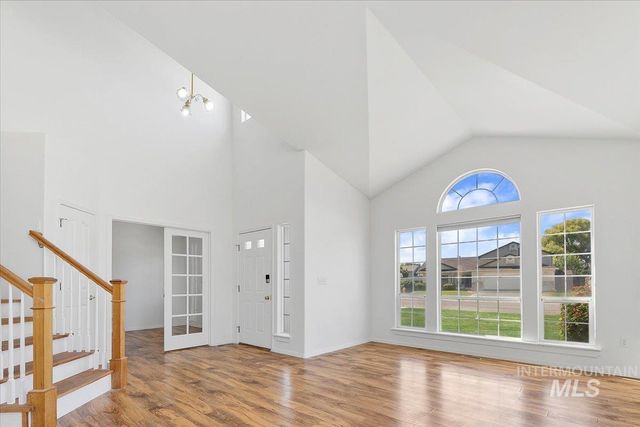 36 S Bonner St, Nampa, ID 83651