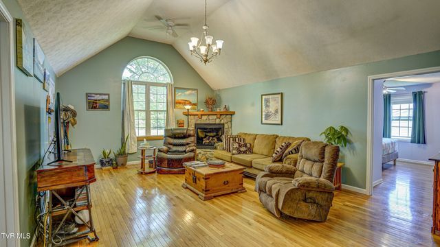 2545 Siam Road, Elizabethton, TN 37643