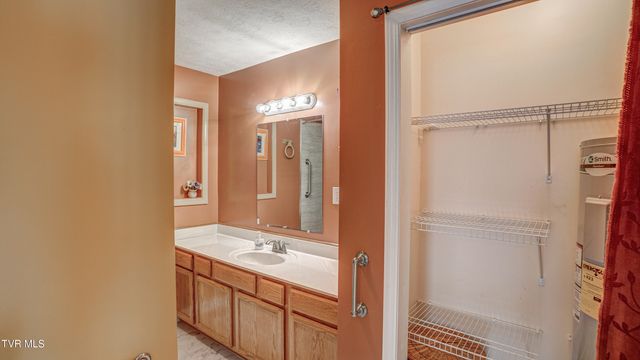 2545 Siam Road, Elizabethton, TN 37643