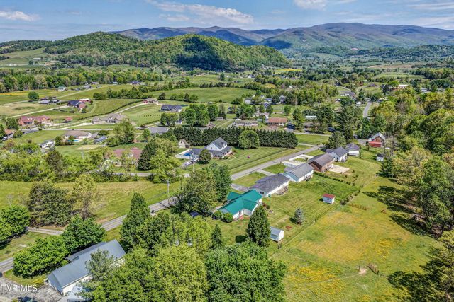 2545 Siam Road, Elizabethton, TN 37643