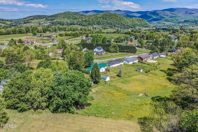 2545 Siam Road, Elizabethton, TN 37643