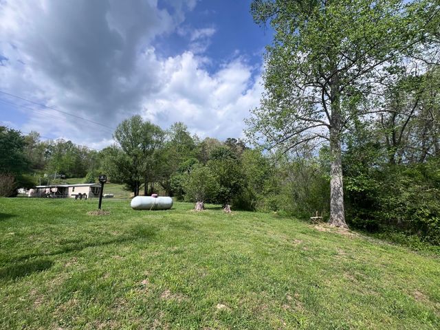 4900 E Kentucky 904, Williamsburg, KY 40769