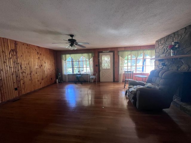 4900 E Kentucky 904, Williamsburg, KY 40769