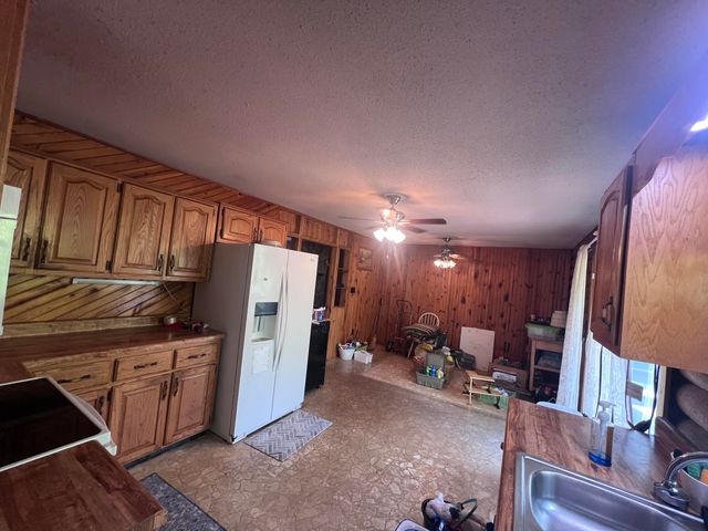 4900 E Kentucky 904, Williamsburg, KY 40769