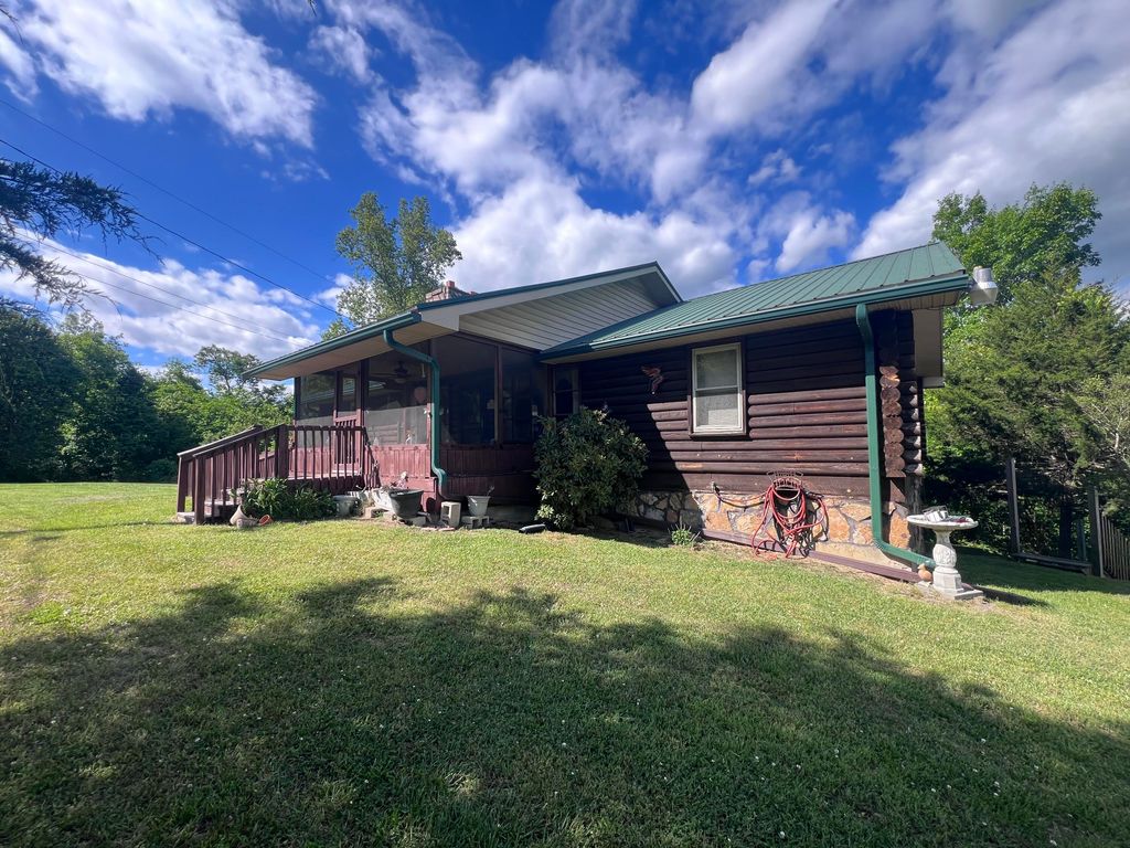 4900 E Kentucky 904, Williamsburg, KY 40769