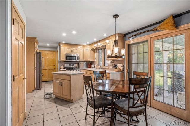 175 Parkhaven Drive, Amherst, NY 14228