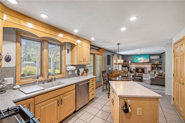 175 Parkhaven Drive, Amherst, NY 14228