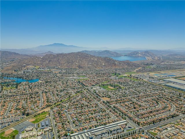 24720 Glenbrook Court, Moreno Valley, CA 92551