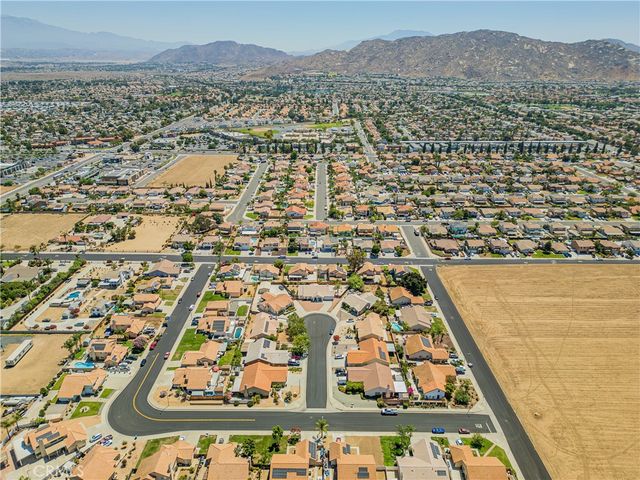 24720 Glenbrook Court, Moreno Valley, CA 92551