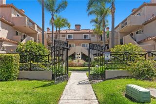 606 Lake Street 22, Huntington Beach, CA 92648