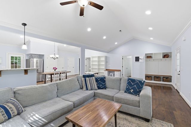 300 Timmons St, Nashville, TN 37211
