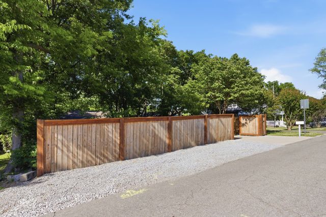 300 Timmons St, Nashville, TN 37211