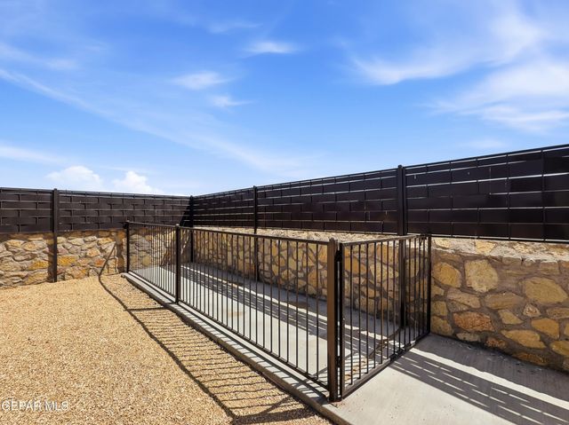 1664 SAM DOMINGUEZ Street, El Paso, TX 79928