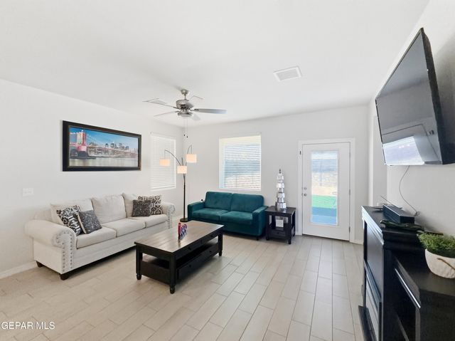 1664 SAM DOMINGUEZ Street, El Paso, TX 79928