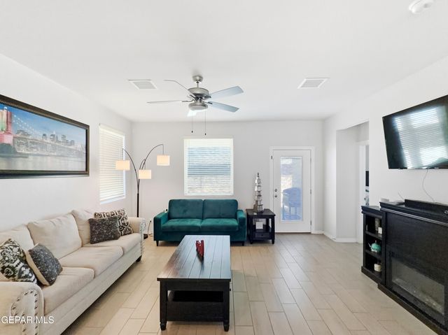 1664 SAM DOMINGUEZ Street, El Paso, TX 79928