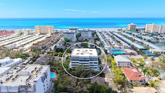 1200 EAST PEPPERTREE LANE 302, Sarasota, FL 34242