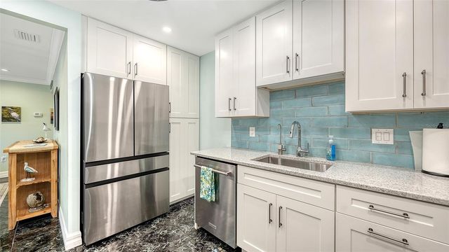 1200 EAST PEPPERTREE LANE 302, Sarasota, FL 34242