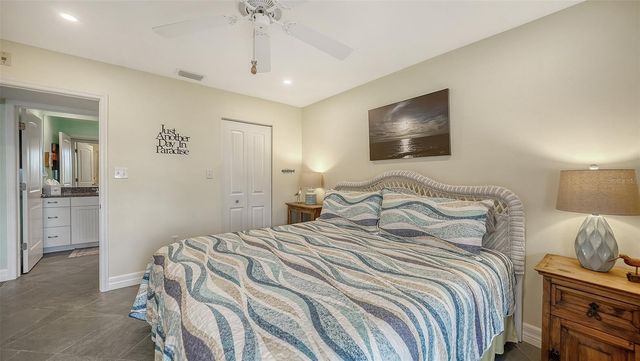 1200 EAST PEPPERTREE LANE 302, Sarasota, FL 34242