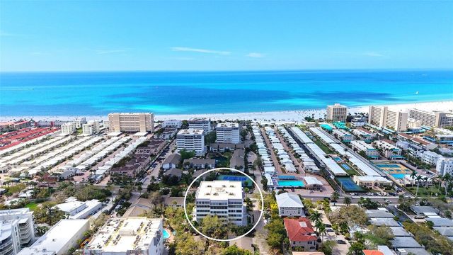 1200 EAST PEPPERTREE LANE 302, Sarasota, FL 34242