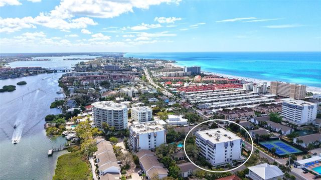 1200 EAST PEPPERTREE LANE 302, Sarasota, FL 34242