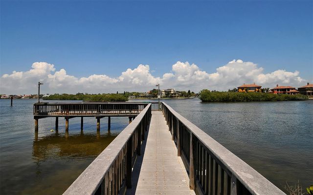 1200 EAST PEPPERTREE LANE 302, Sarasota, FL 34242