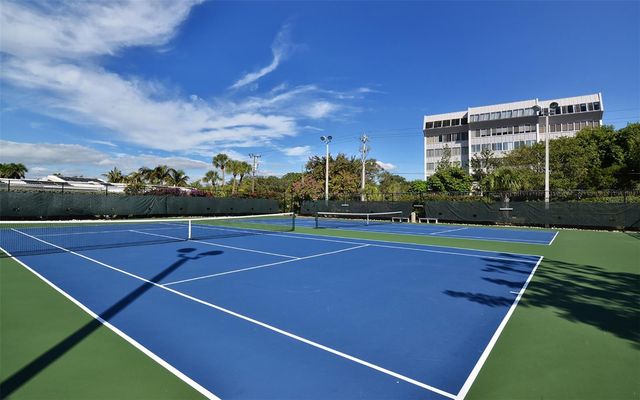 1200 EAST PEPPERTREE LANE 302, Sarasota, FL 34242