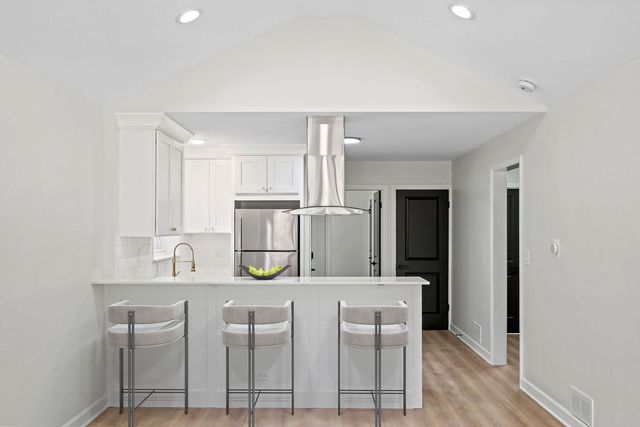 6444 28th Place, Berwyn, IL 60402