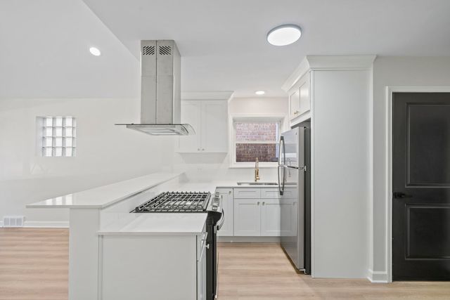 6444 28th Place, Berwyn, IL 60402