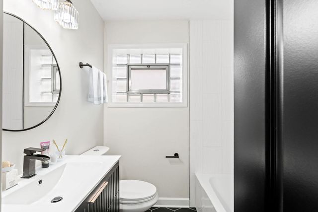 6444 28th Place, Berwyn, IL 60402