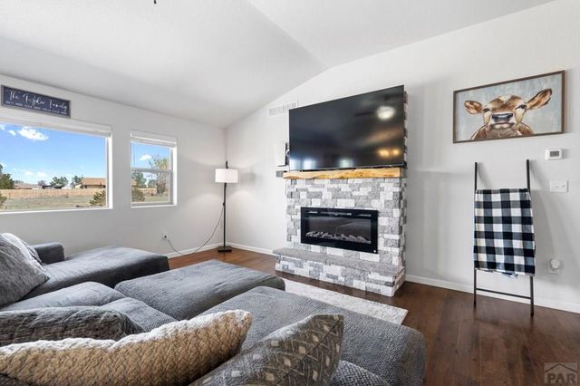 926 S Monterosa Dr, Pueblo West, CO 81007